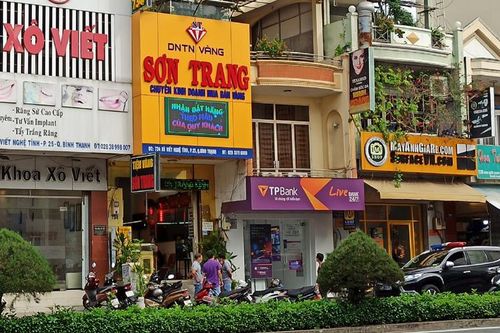 TP Hồ Chí Minh: Bắt được nghi can cầm búa cướp tiệm vàng ở Bình Thạnh