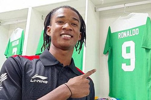 HLV Shin Tae Yong để ngỏ khả năng Ronaldo đến V.League