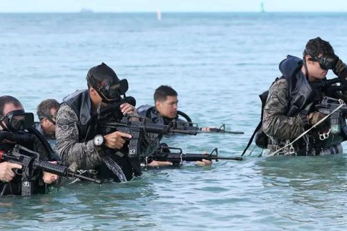 Khóa học khắc nghiệt nhất trong môi trường quân đội Mỹ, nơi sản sinh ra các 'Aquaman' ngoài đời thực