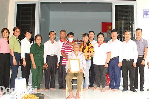 Huy động 280 triệu đồng xây nhà tình thương cho hộ nghèo