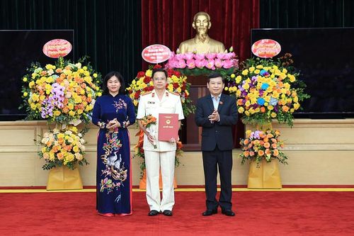 Công bố quyết định về công tác cán bộ tại Viện Kiểm sát nhân dân thành phố Hà Nội