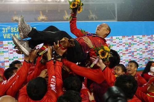 ESPN và Olympic viết về chiến tích Huy chương Vàng SEA Games của bóng đá Việt Nam