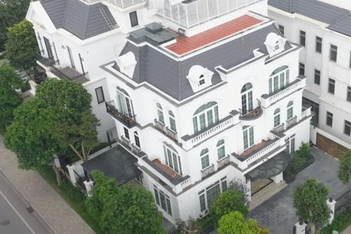 Chiêm ngưỡng biệt thự 'đá quý' 200 tỷ của đại gia Hà thành
