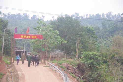 Những chiếc cổng chào thắm đượm nghĩa tình quân dân