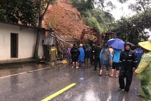 Nhiều tỉnh, thành phía Bắc bị sạt lở, ngập lụt do mưa lớn kéo dài