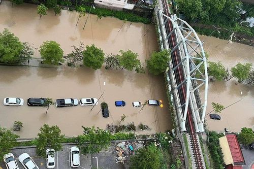 Mưa lớn kéo dài gây ngập úng ở nhiều tỉnh thành phía Bắc