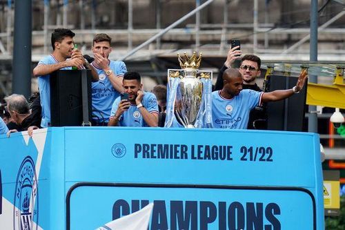 Man City diễu hành, ăn mừng chức vô địch Ngoại hạng Anh