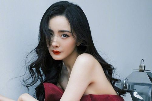 Một sao nữ bắt chước hành động này của Dương Mịch nhưng bị khán giả chê cười