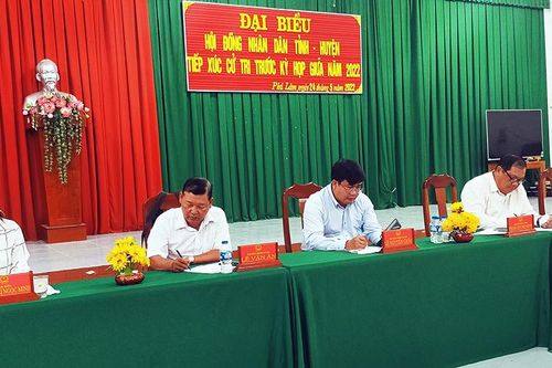 Đại biểu HĐND tỉnh An Giang và huyện Phú Tân tiếp xúc cử tri trước kỳ họp giữa năm 2022