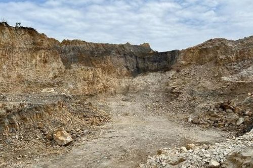 Xử phạt 120 triệu đồng doanh nghiệp vi phạm khai thác đất