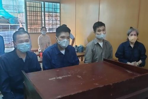 Khống chế con bạc cưỡng đoạt 50 triệu đồng, 4 đối tượng lãnh 33 năm tù