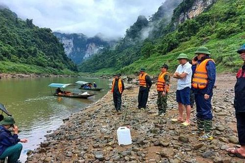 Tìm thấy thi thể 2 vợ chồng mất tích khi đánh cá ở Hà Giang