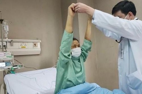 Sáng 24/5: Bộ Y tế hướng dẫn cách thoát khỏi 'mệt mỏi sau gắng sức' hậu COVID-19