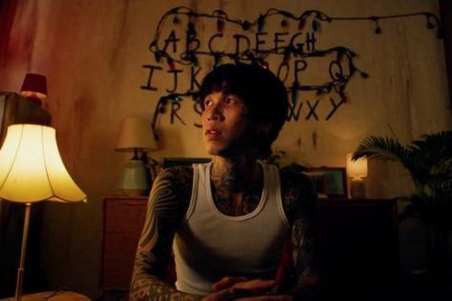 'Quán quân Rap Việt' Dế Choắt gây 'choáng' khi tung bom tấn liên quan đến 'Stranger Things'