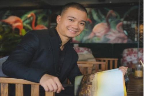 Chàng trai đứng sau chương trình lắp phao bơi trên loạt cầu ở Hà Nội