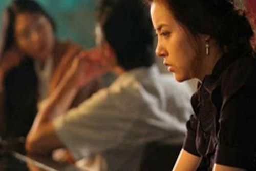 Chồng ngoại tình còn đặt điều kiện phi lý với vợ