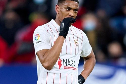 Sevilla ngán ngẩm trả 'ông kễnh' Martial cho MU