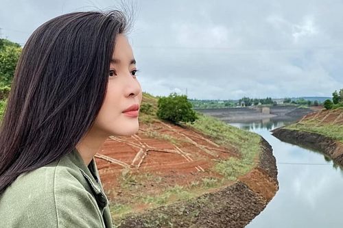 Giữa ồn ào phát ngôn 'muốn làm người yêu bố', Cao Thái Hà khẳng định: 'Clip bị cố tình cắt ghép'