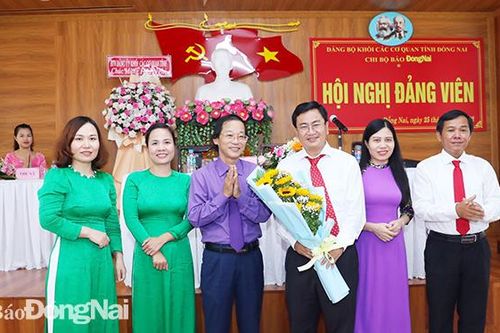 Đồng chí Đào Văn Tuấn được bầu làm Bí thư Chi bộ Báo Đồng Nai nhiệm kỳ 2020-2025