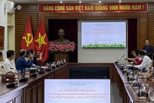 Trao giải cuộc thi viết kịch bản sân khấu kỷ niệm 75 năm Ngày Thương binh liệt sĩ