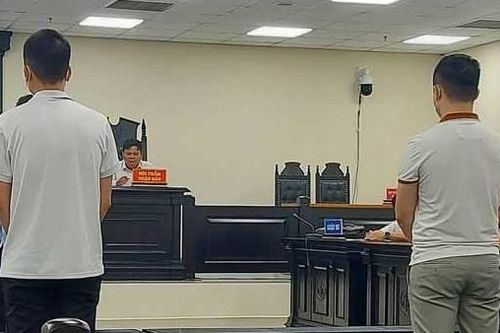 Chủ nhân xế hộp suýt mất mạng do chèn hai thanh niên đi xe máy