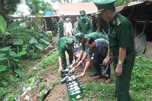 BĐBP Quảng Trị: Tiêu hủy rượu, sữa nhập lậu ước tính trị giá hơn 500 triệu đồng