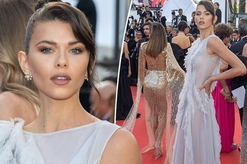 Siêu mẫu Georgia Fowler mặc đầm xuyên thấu, không nội y 'nóng mắt' trên thảm đỏ Cannes