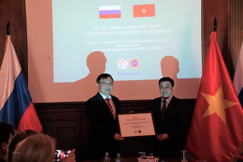 Kiều bào tại Nga tích cực tham gia chống dịch COVID-19 trong nước