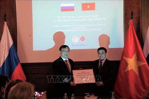 Kiều bào tại LB Nga tích cực tham gia chống dịch COVID-19 trong nước
