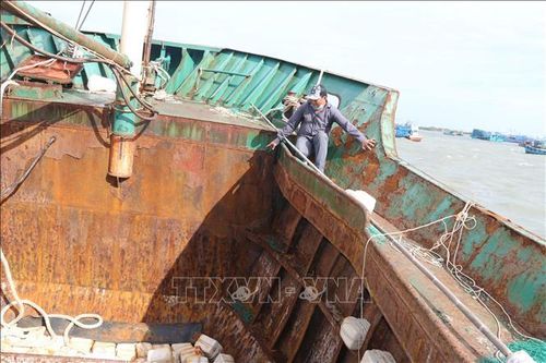 Sớm gỡ khó cho 'tàu 67'