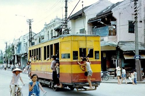 Nhớ tiếng leng keng tàu điện năm nào