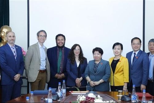 Chủ nhiệm Ủy ban Xã hội Nguyễn Thúy Anh tiếp Đặc phái viên của Hoa Kỳ
