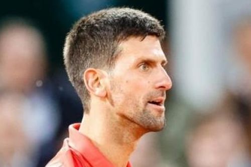 Djokovic thắng Molcan 3 set trắng