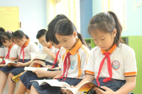 Phát triển văn hóa đọc trong nhà trường: Học chưa thật sự đi đôi với… đọc