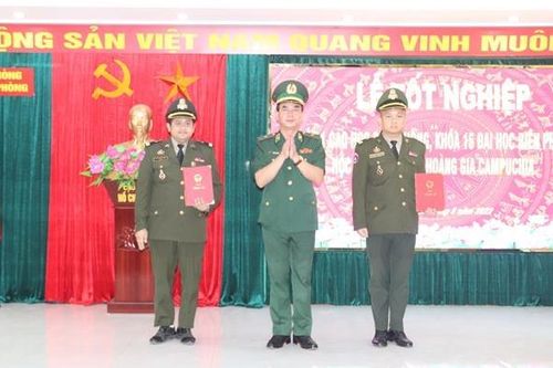 Học viện Biên phòng: Bế giảng các khóa, lớp đào tạo cho học viên quốc tế