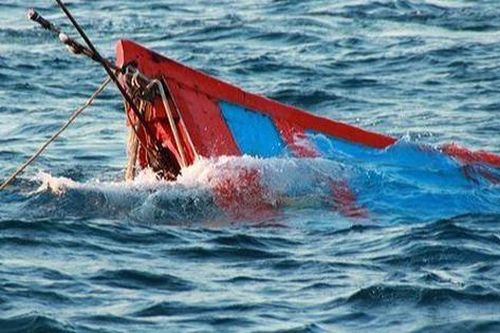 Điều tra nguyên nhân vụ tàu cá bị đâm chìm khiến 6 ngư dân rơi xuống biển