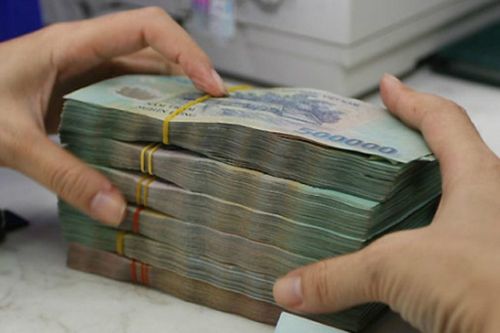 Rút tiền tiết kiệm tiêu xài cá nhân rồi báo tin giả bị mất trộm vì... sợ chồng la rầy
