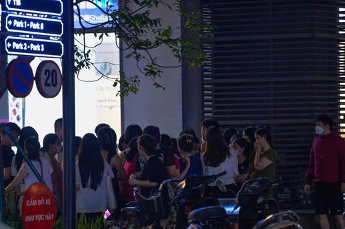 Camera an ninh ghi lại được gì trong vụ 4 người tử vong tại khu đô thị cao cấp ở Hà Nội?