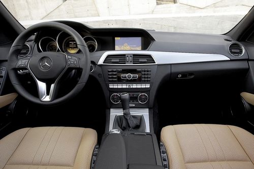 Mercedes-Benz sẽ loại bỏ hộp số sàn vào năm 2023