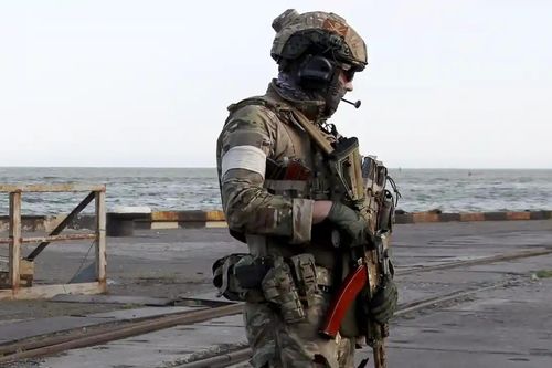 Tàu đầu tiên cập bến Mariupol kể từ khi Nga kiểm soát thành phố
