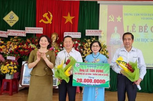 Hỗ trợ gần 2 tỷ đồng cho Trung tâm nuôi dạy trẻ khuyết tật