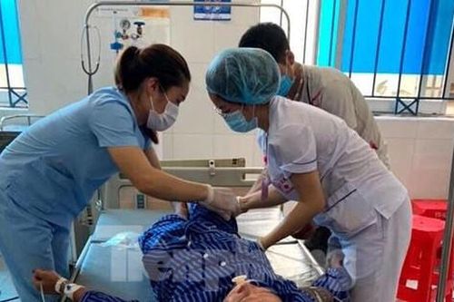 Ăn phải nấm độc, 4 người nhập viện cấp cứu