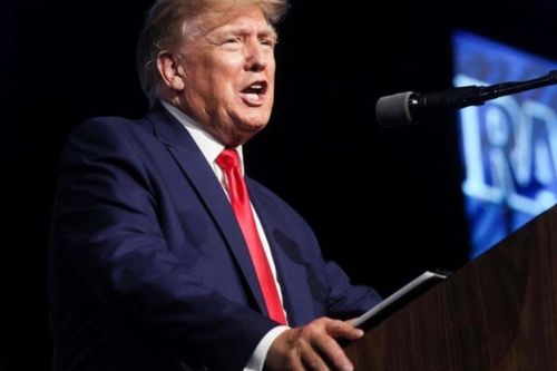Ông Trump ủng hộ quyền mang súng sau thảm kịch ở trường học