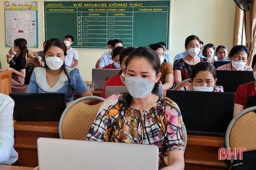 Đoàn viên công đoàn, người lao động ở huyện Kỳ Anh sôi nổi tham gia thi tìm hiểu pháp luật