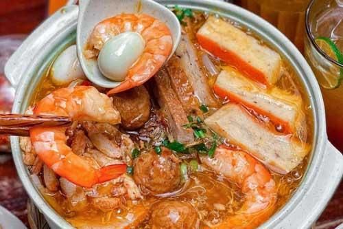 'Thiên đường bánh canh' Sài Gòn và 10 phiên bản ngon xuất sắc, ai ăn cũng mê