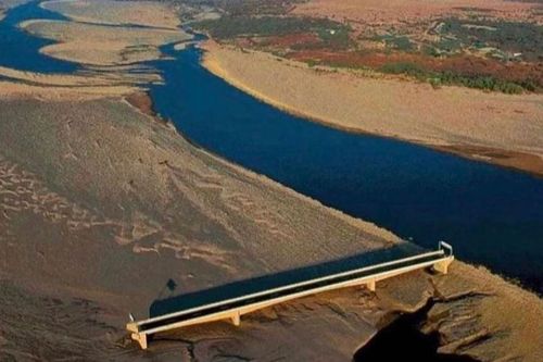 Từ 'kỳ quan' trở thành cây cầu vô dụng nhất thế giới chỉ vì một thiên tai bất ngờ