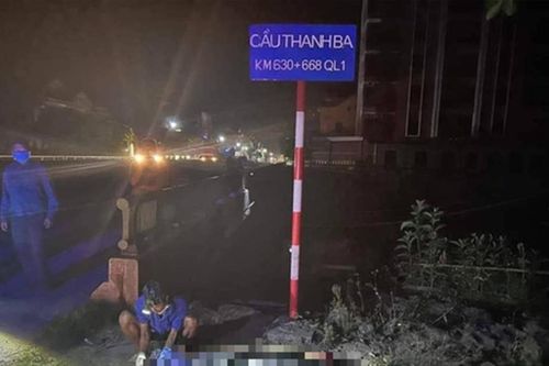 Đau lòng vụ chìm thuyền đánh cá khiến vợ chồng tử vong, để lại 6 người con côi cút