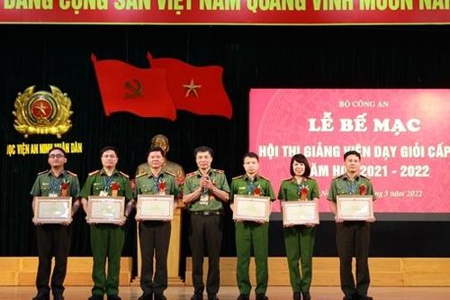 Bế mạc Hội thi giảng viên dạy giỏi cấp Bộ năm học 2021-2022