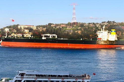 Iran bắt giữ 2 tàu chở dầu của Hy Lạp