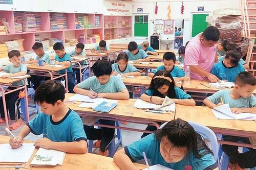 Lớp học tình thương cho trẻ em nghèo